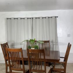 Extendable Mission Style Dining Table With 6 Chairs & Black Slip Covers