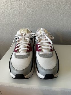 Nike Air Max 90 Sneakers