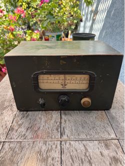 Rare Vintage PECO Pacific Electronics Type 610A Tube Radio AM/Shortwave WWII Era