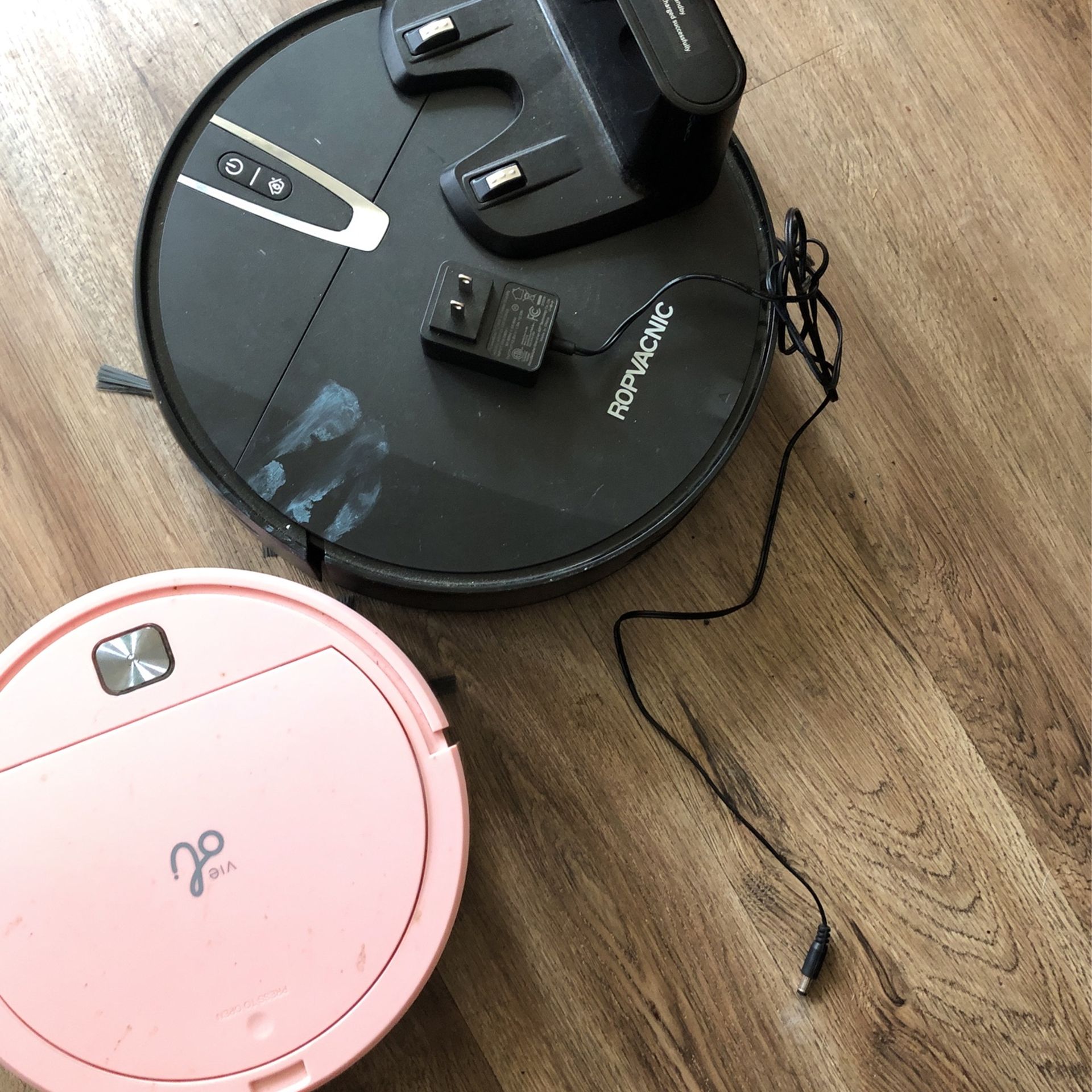 Pink And Black Vacuum Cleaner