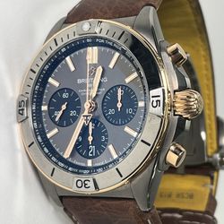 Breitling Chronomat B01 42 Triumph Titanium gray Dial