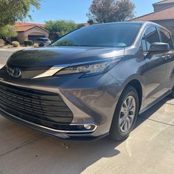 2023 Toyota Sienna