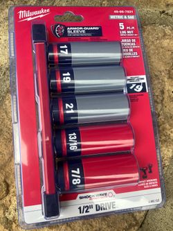 MILWAUKEE SHOCKWAVE Impact-Duty 1/2 in. Drive Deep SAE & Metric Lug Nut Impact Socket Set (5-Piece)•NEW•