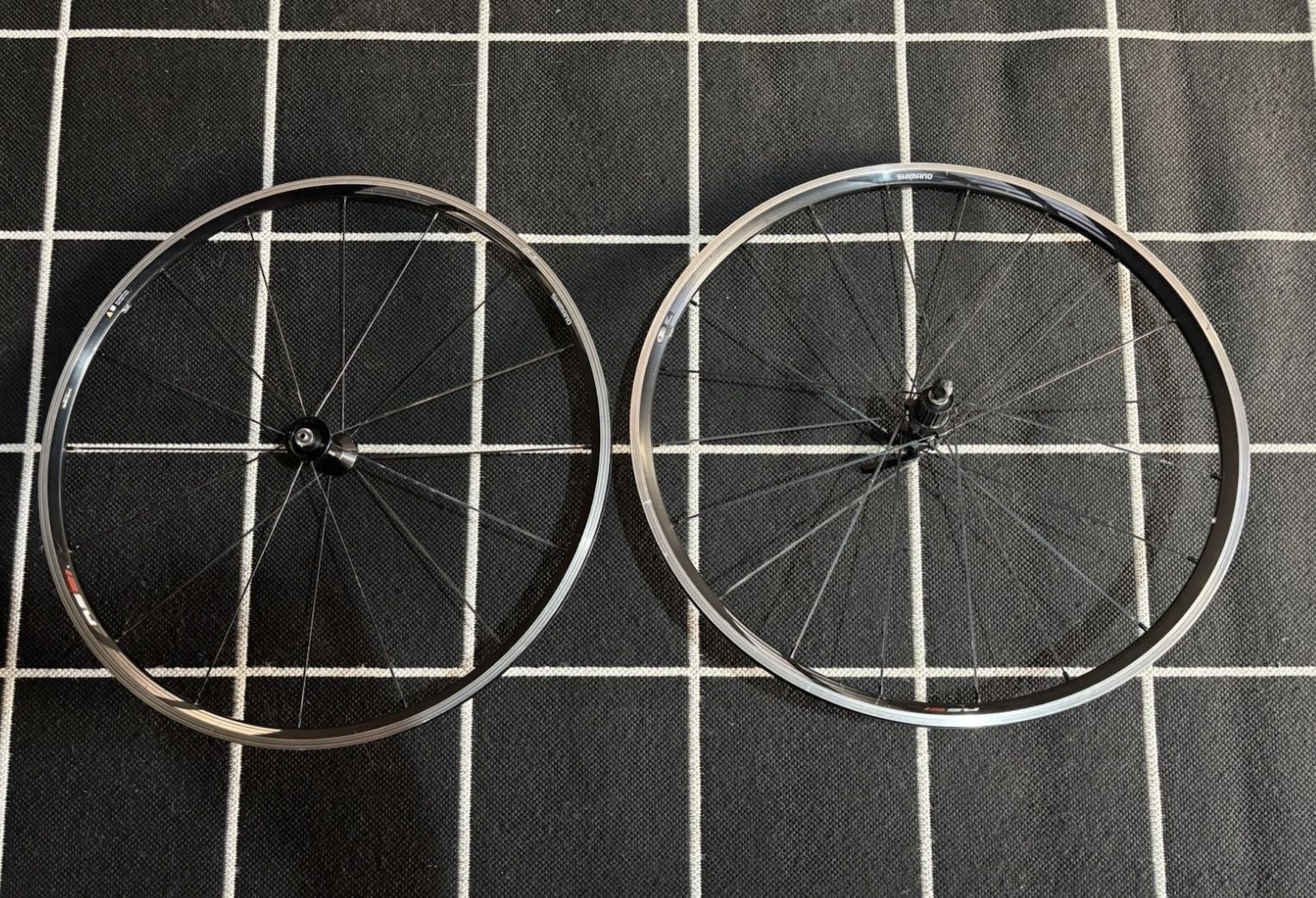Shimano WH-RS21 Bicycle / Bike Rims (Wheels)- Set of 2