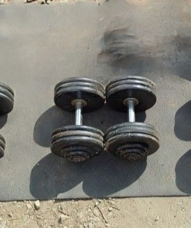 Dumbbells 2x70lbs 