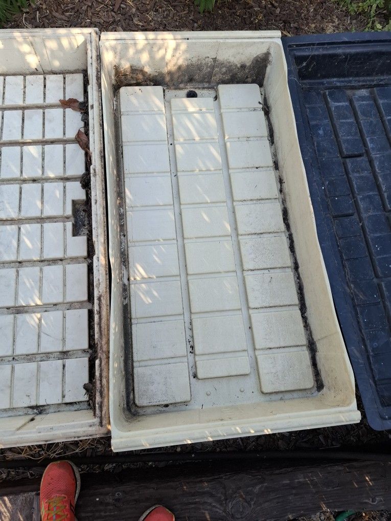 Grow Trays