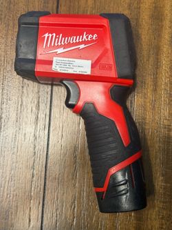 Milwaukee 2278-20 M12 12V 12:1 Infrared Temp-Gun - Red - Plus Battery