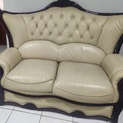 e Cuero!!! 2 Beautiful leather sofas  !!! Antique 