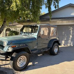 1995 Jeep Wrangler YJ – 4.0L Inline-6 – 5-Speed – $6,500