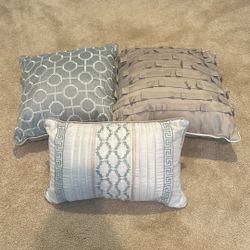 Throw Pillows