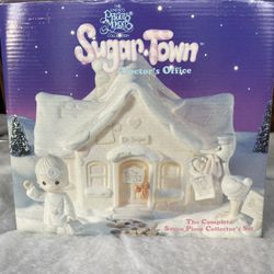 Precious Moments Sugar Town Doctor's Office 7-Piece Complete Set 1994