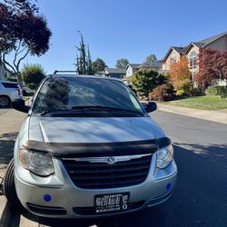 2006 Chrysler Town & Country