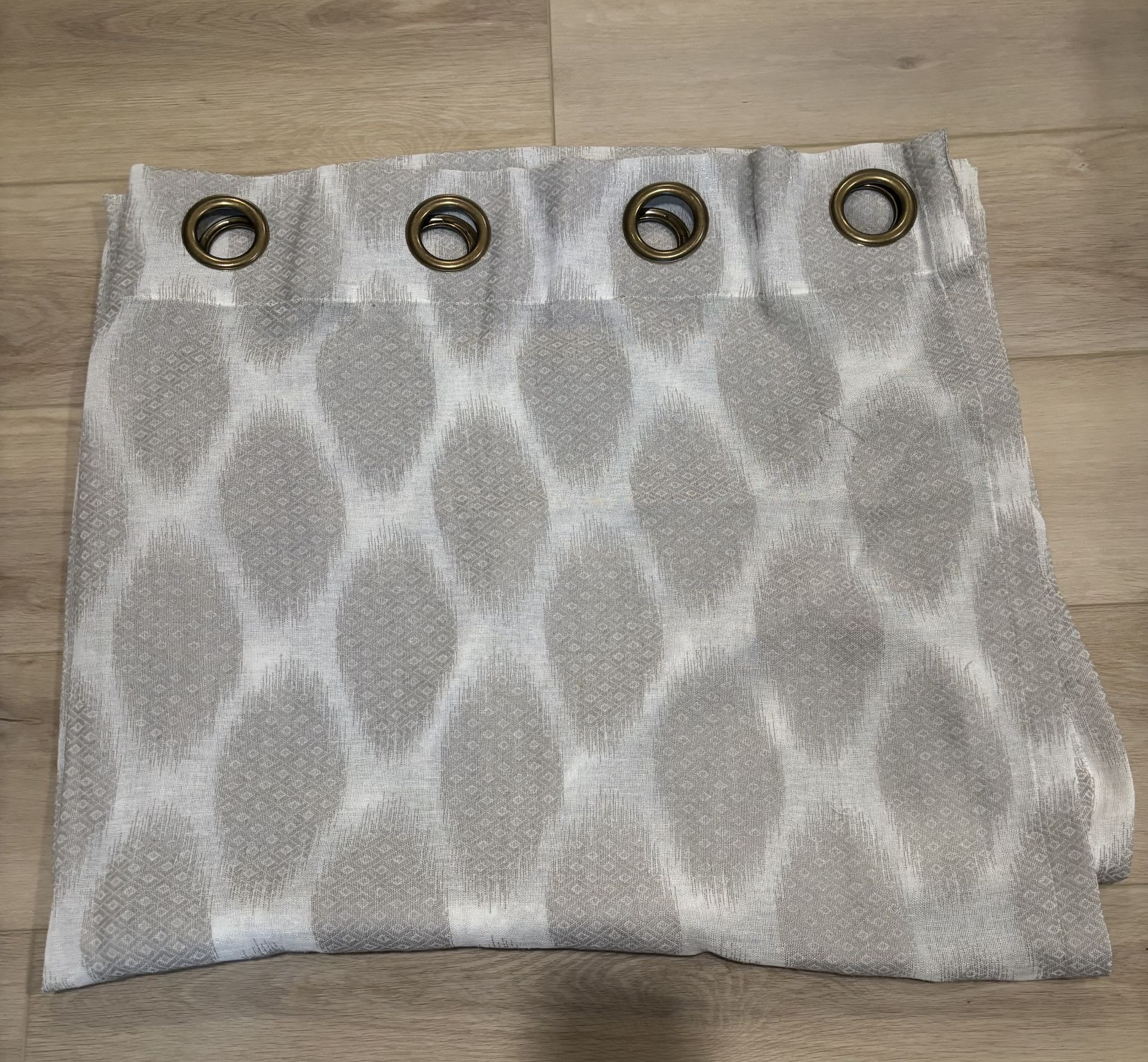 Pier One Drapes Beige Pattern 45 W X 84 L