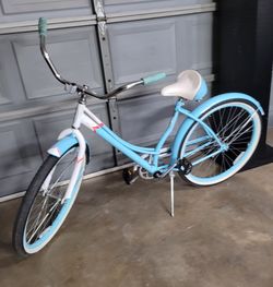 Schwinn Legacy beach cruiser 26