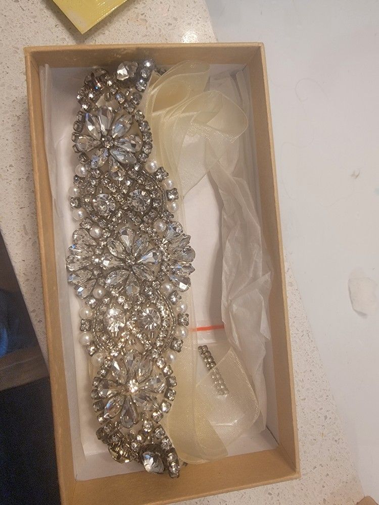 💎 Brand New YANSTAR Bridal Belt – Crystal & Pearl Sash