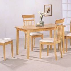 5-Piece Maple Dining Set w/ Table and 4 Chairs!