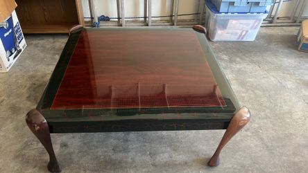 Lexury wood table