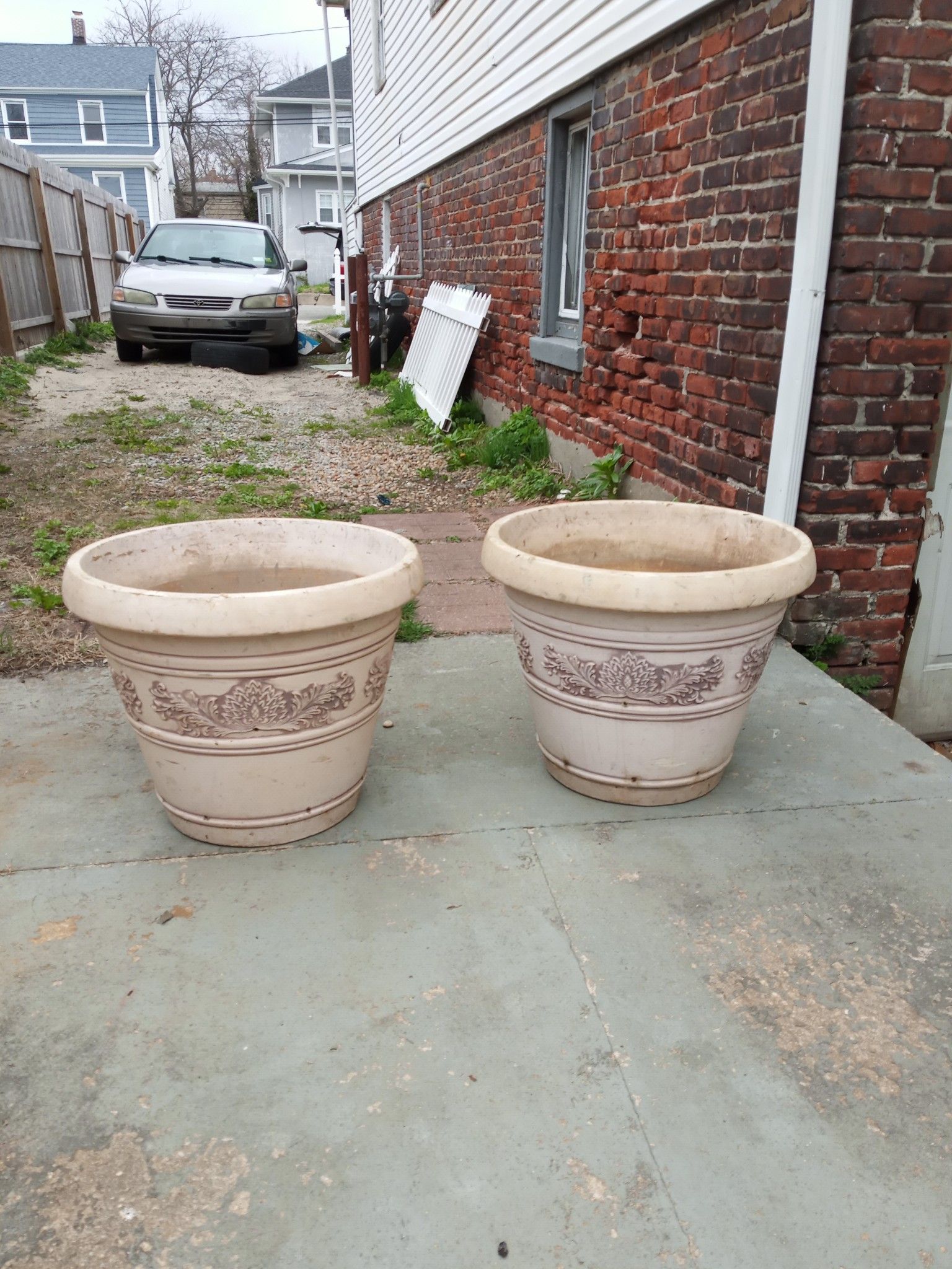 Plant pots