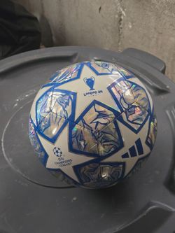 Adidas UEFA Champions League London 24 Final Soccer Ball