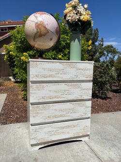Rustic White Dresser Chest of Drawers Furniture Great Condition
