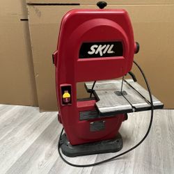 Skil 9” Band Saw With Light 
