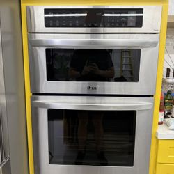 LG Smart Combination Wall Oven with Convection and Air fry