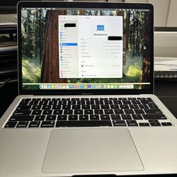 Excellent Condition 2020 MacBook Air Retina – Intel i5, 8GB RAM, 512GB SSD!