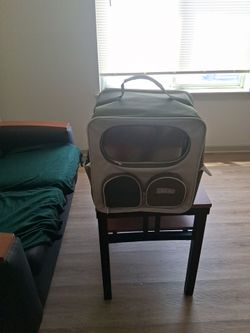 Pet carrier bag