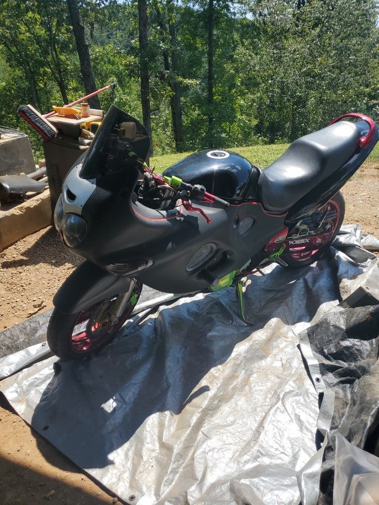 Suzuki Katana 600