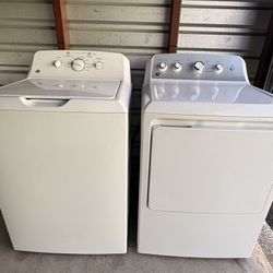 2023 Manufactured White Electric Washer and Dryer Set