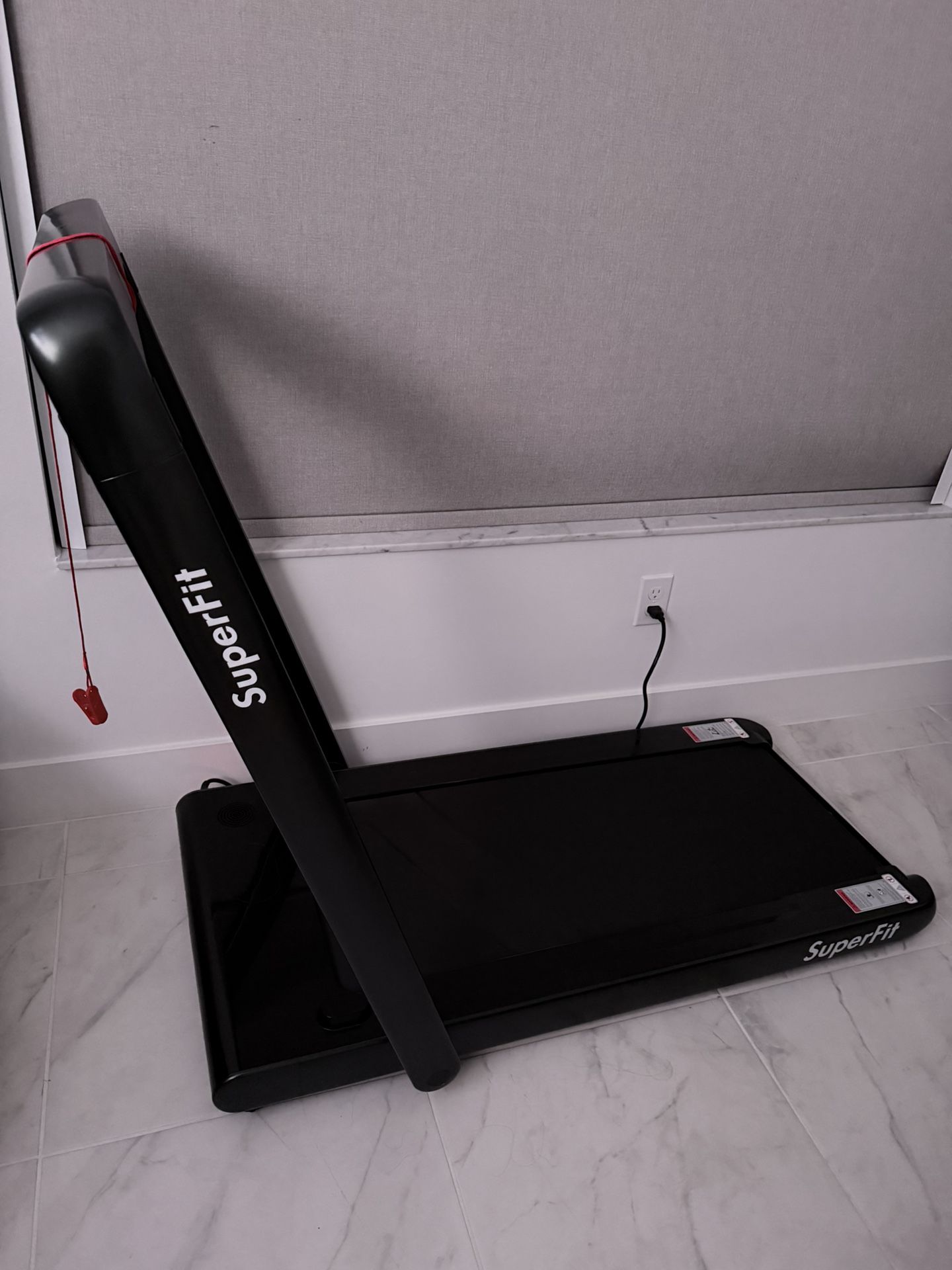 SuperFit Folding Treadmill – Compact Home Gym – Excellent Condition