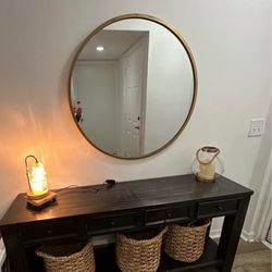 Everything must go (Moving sale)