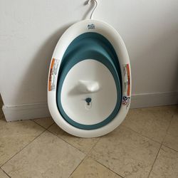 Collapsible Baby Tub