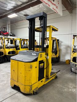 Yale order picker forklift