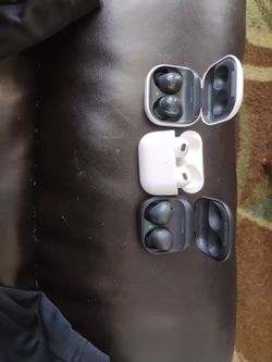 Earbuds & Air pods $50 Each