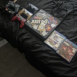 PS4 Slim 