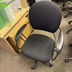 Desk chair