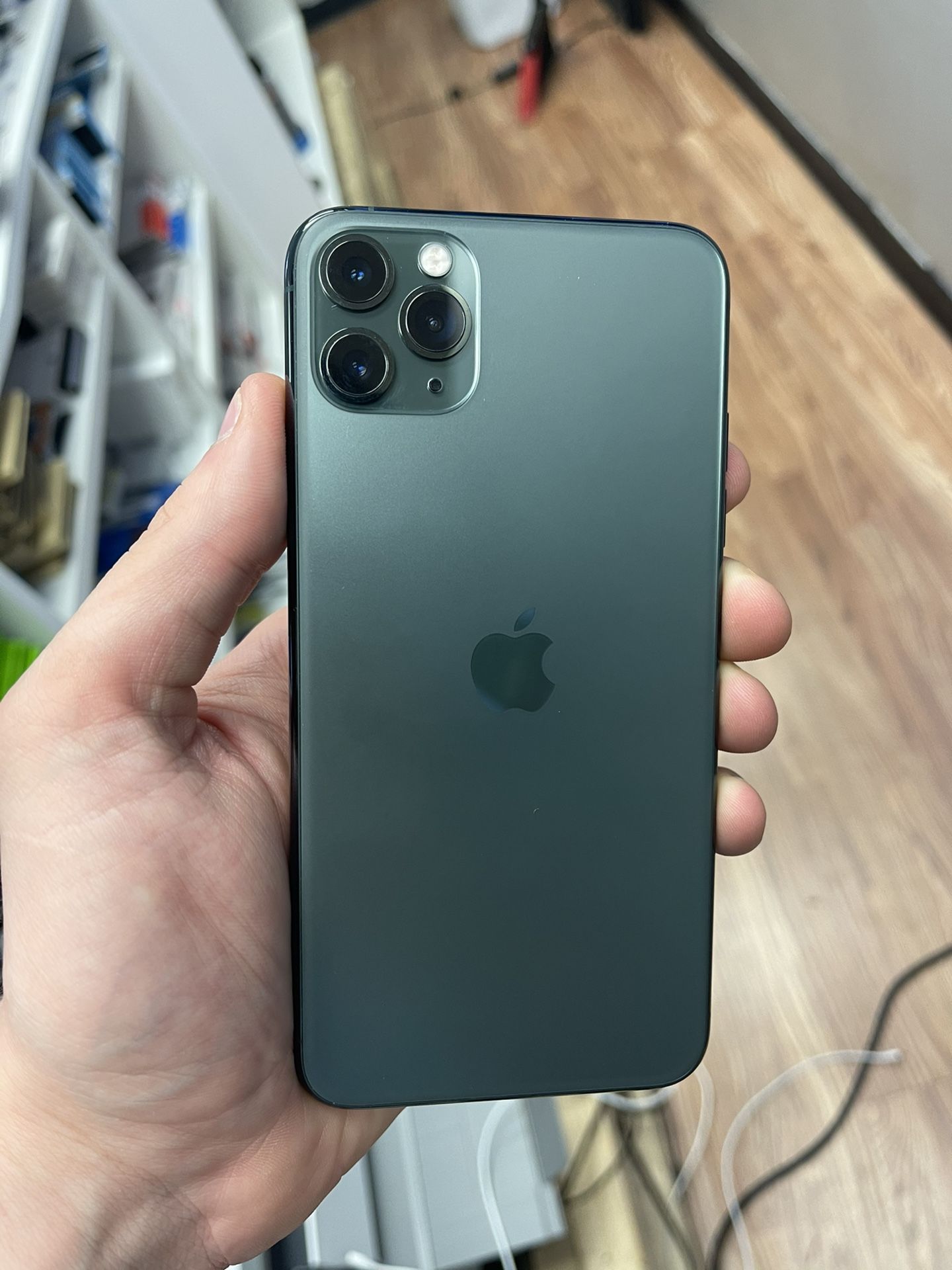 Unlocked iPhone 11 Pro Max Green 64GB