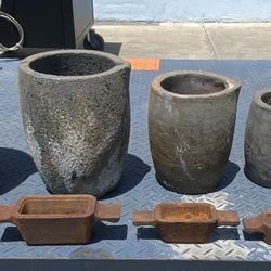 Crucibles And Molten Metal Bar Molds