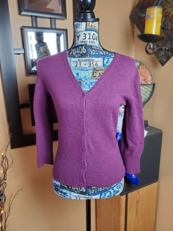 GAP MAROON 3/4 SLEEVE BUTTON DOWN CARDIGAN