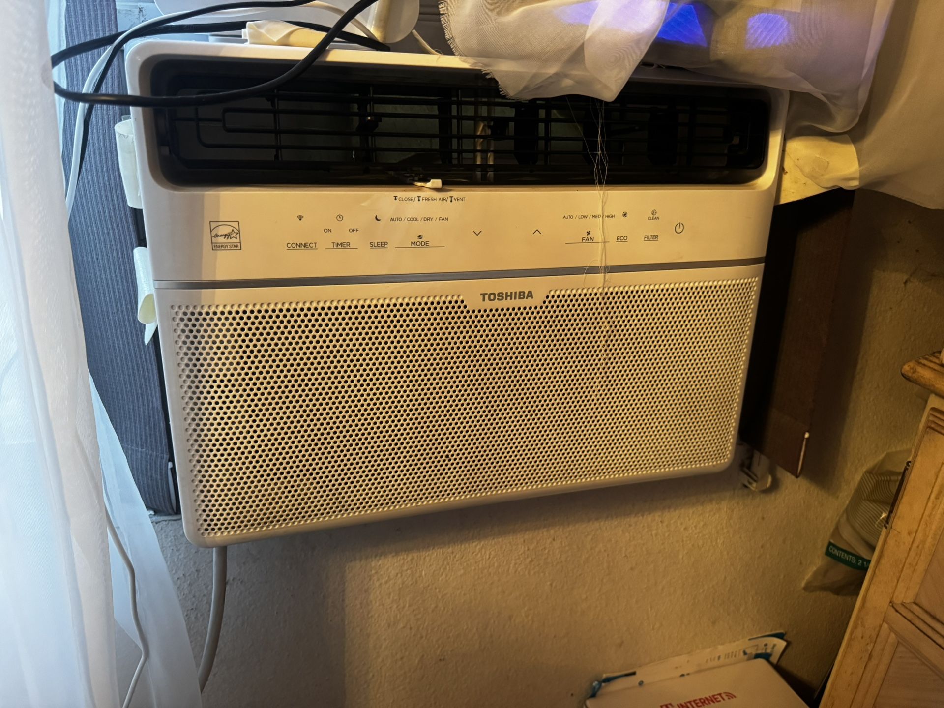 Toshiba 8000 BTU Air Conditioner