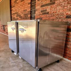 Commercial Refrigerated Food Prep Station / Cooler on Casters!