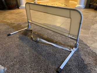 Toddler bed rails