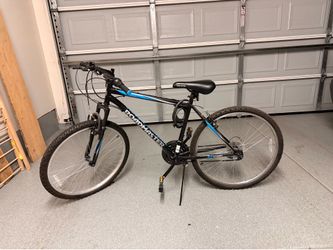 Roadmaster Mountain Bike With Free Lock and Wall Mount
