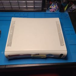 Broken White Xbox 360