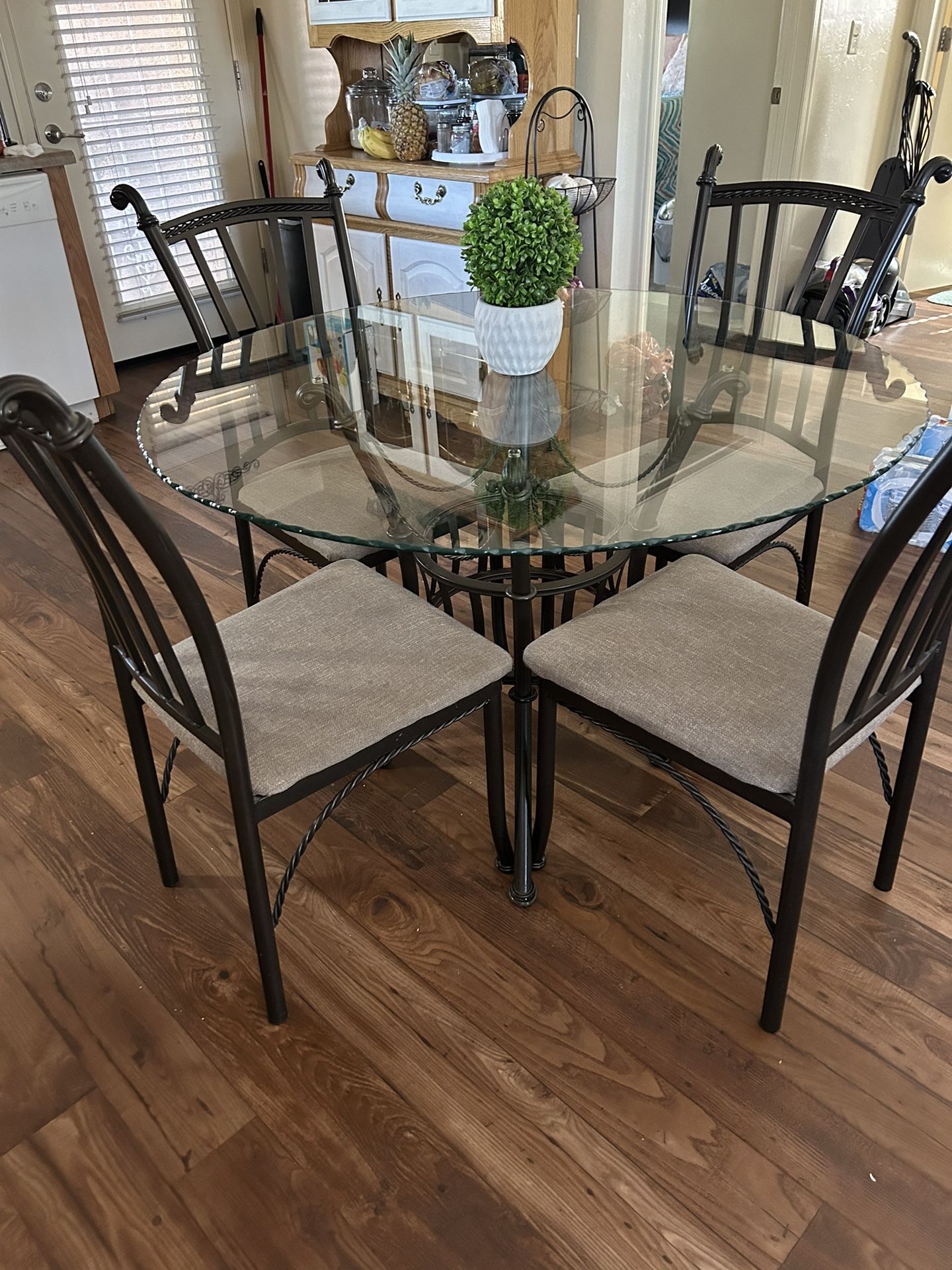Glass Top dinette Set With 4 Chairs! 