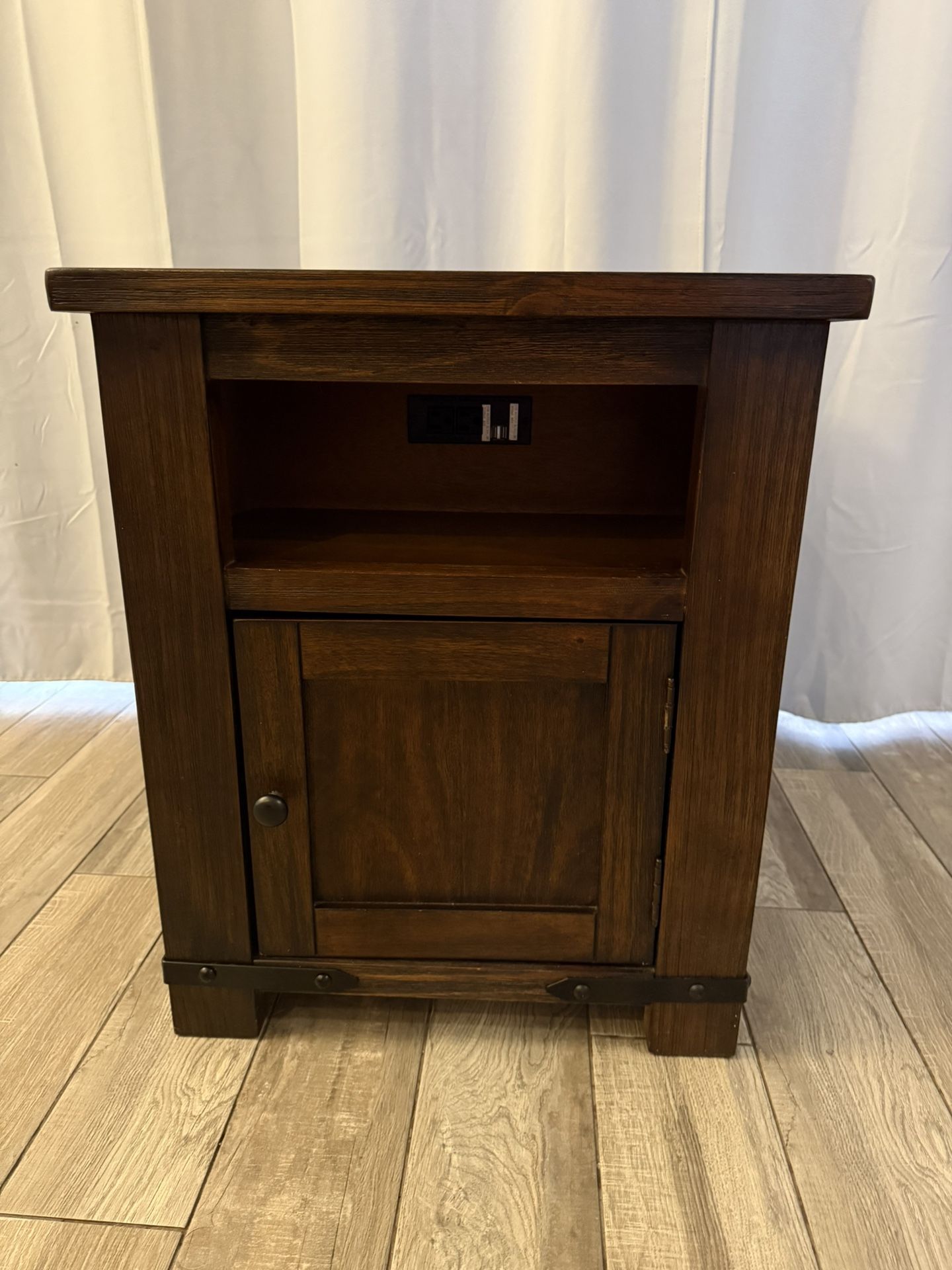 Ashley Budmore End Table – USB Ports & Power Outlets – Rustic Style