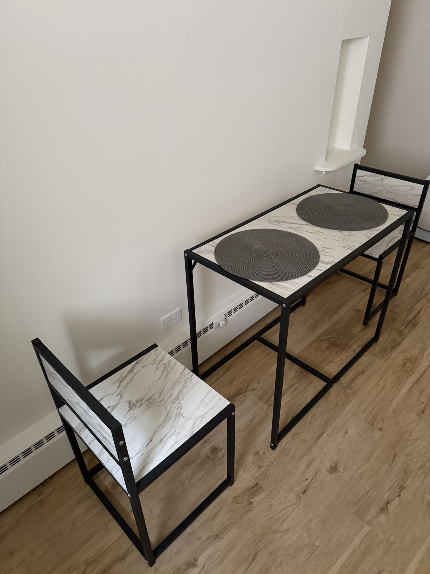 Kitchen Table With 2 Chairs