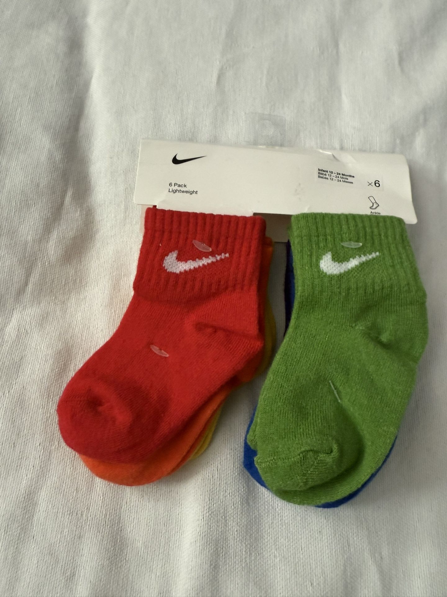 $5 NIKE SOCKS 6 PACK SOCKS 12-24 MONTHS $5 