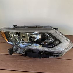 2017 2018 2019 Nissan Rogue Halogen Right Passenger Headlight